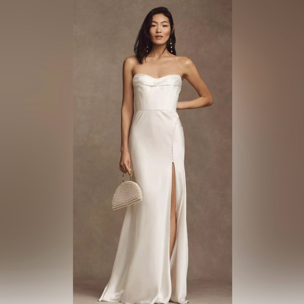 Anthropologie BHLDN Watters Orlie Strapless Corset
Satin Sheath Wedding Gown - Picture 4 of 15